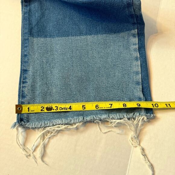 Forever 21 90’s Fit Raw Hem Jeans New - Picture 14 of 14